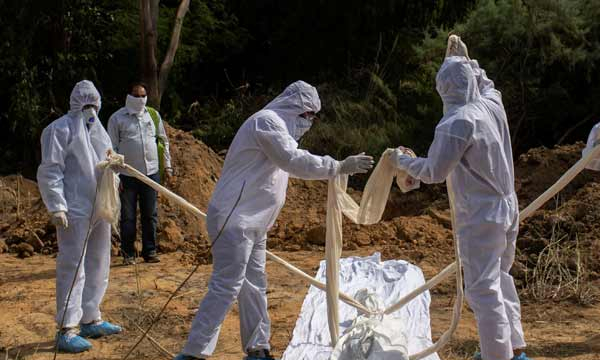 Baba Who 'Treated' Coronavirus By Kissing People's Hands Dies Of Covid, Infects 24 Others